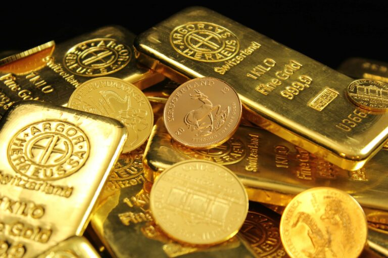 Gold bars, coins and kruger rands. Invest in gold in South Africa